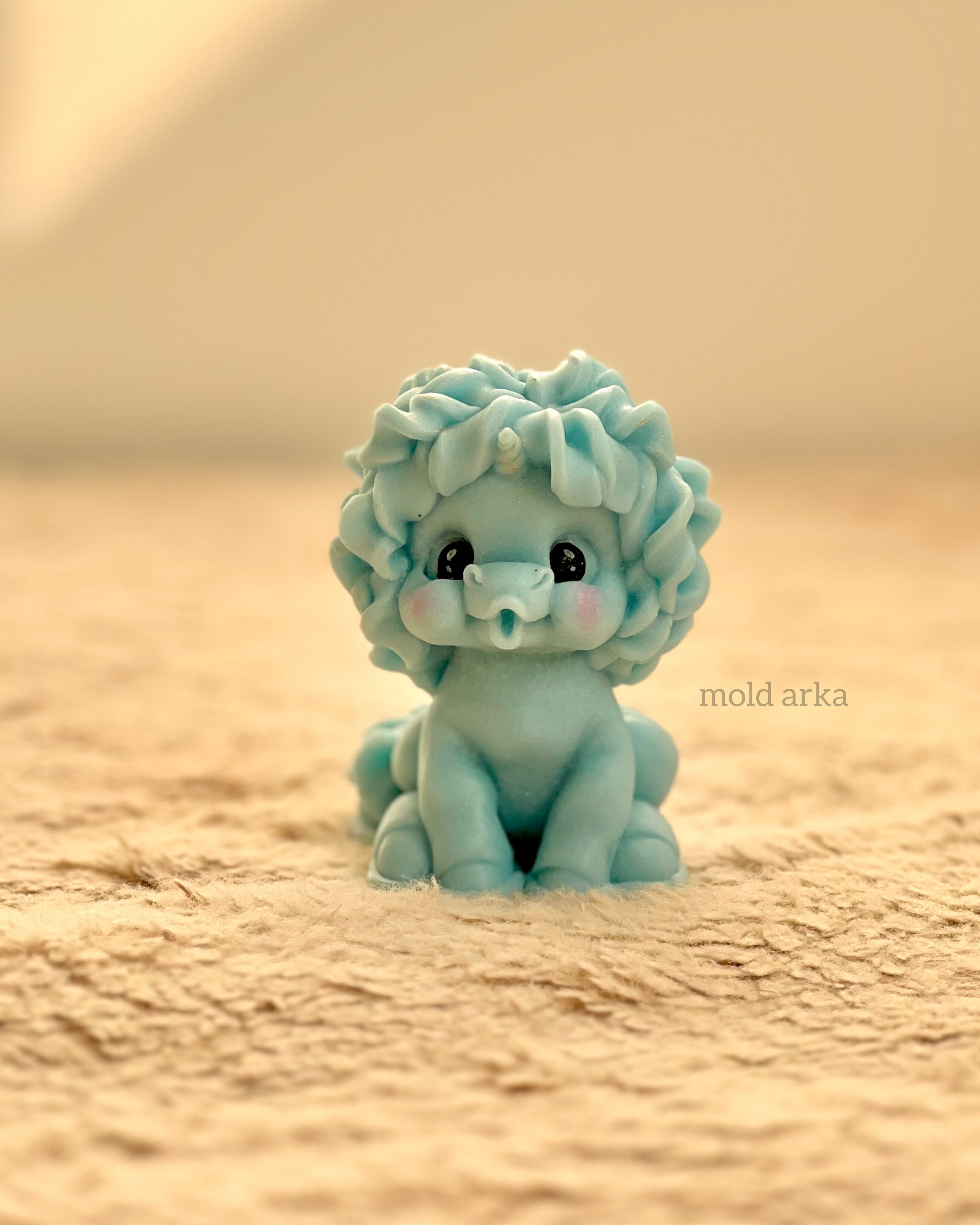 قالب سیلیکونی اسب تک شاخ فرفری(با شاخ)